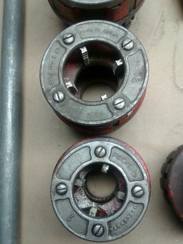 RIDGID 12R  8 PIECE PIPE THREADER SET 1/2