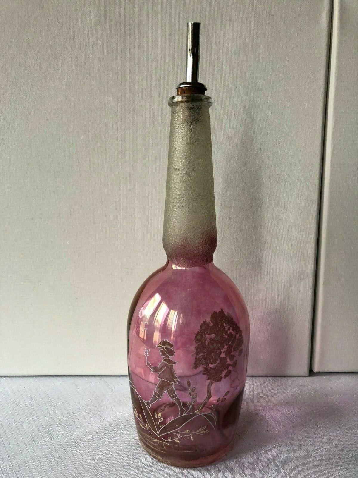 RARE VINTAGE MARY GREGORY STYLE GLASS BARBER BOTTLE - PROHIBITION ERA 1920's-30s