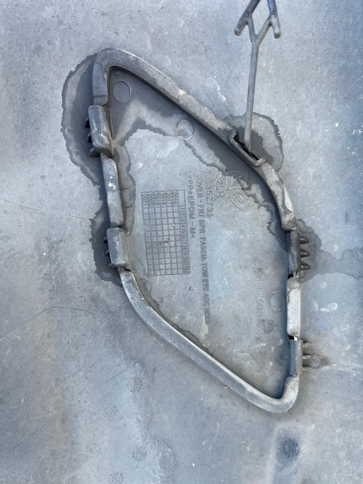 2018 Holden Astra BL 05/2017-12/2020 FRONT BUMPER WITH PARK SENSOR TYPE WHITE image 3