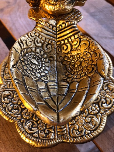 Exquisite Tibetan Gold Elephant Trunk Buddha Statue Tray With Hands Cupped Bowl