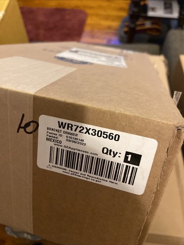 WR72X30560 GE Bracket Drawer OEM WR72X30560
