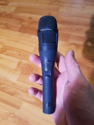  Audio Technica cardioid dynamic microphone 1 MB2000L