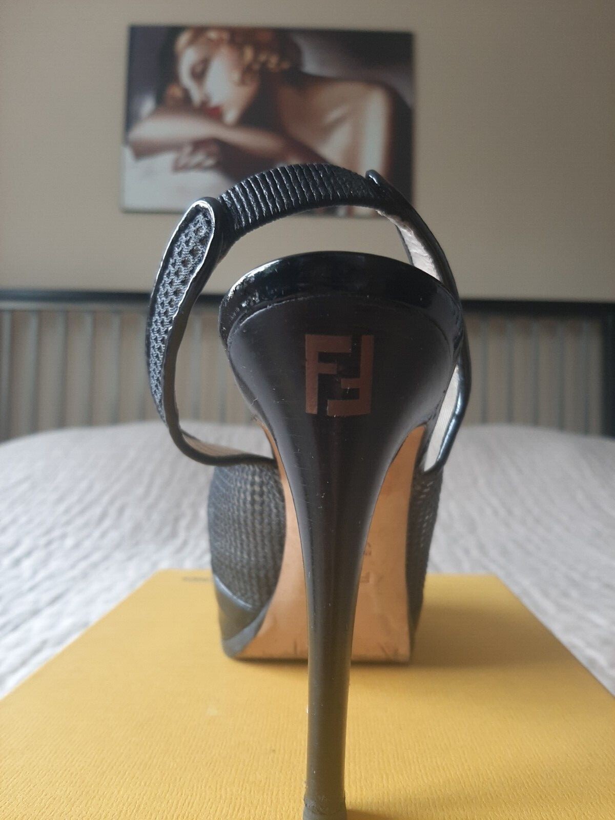 FENDI ハイヒール　新品 $_32.JPG?set_id=880000500F
