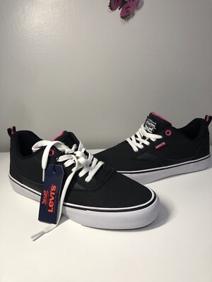 LEVIS WOMENS BLACK LEATHER SNEAKERS, SIZE US 7 BRAND NEW