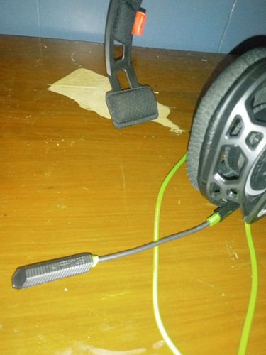 Plantronics RIG 100 Black Headband Headsets Xbox Mic