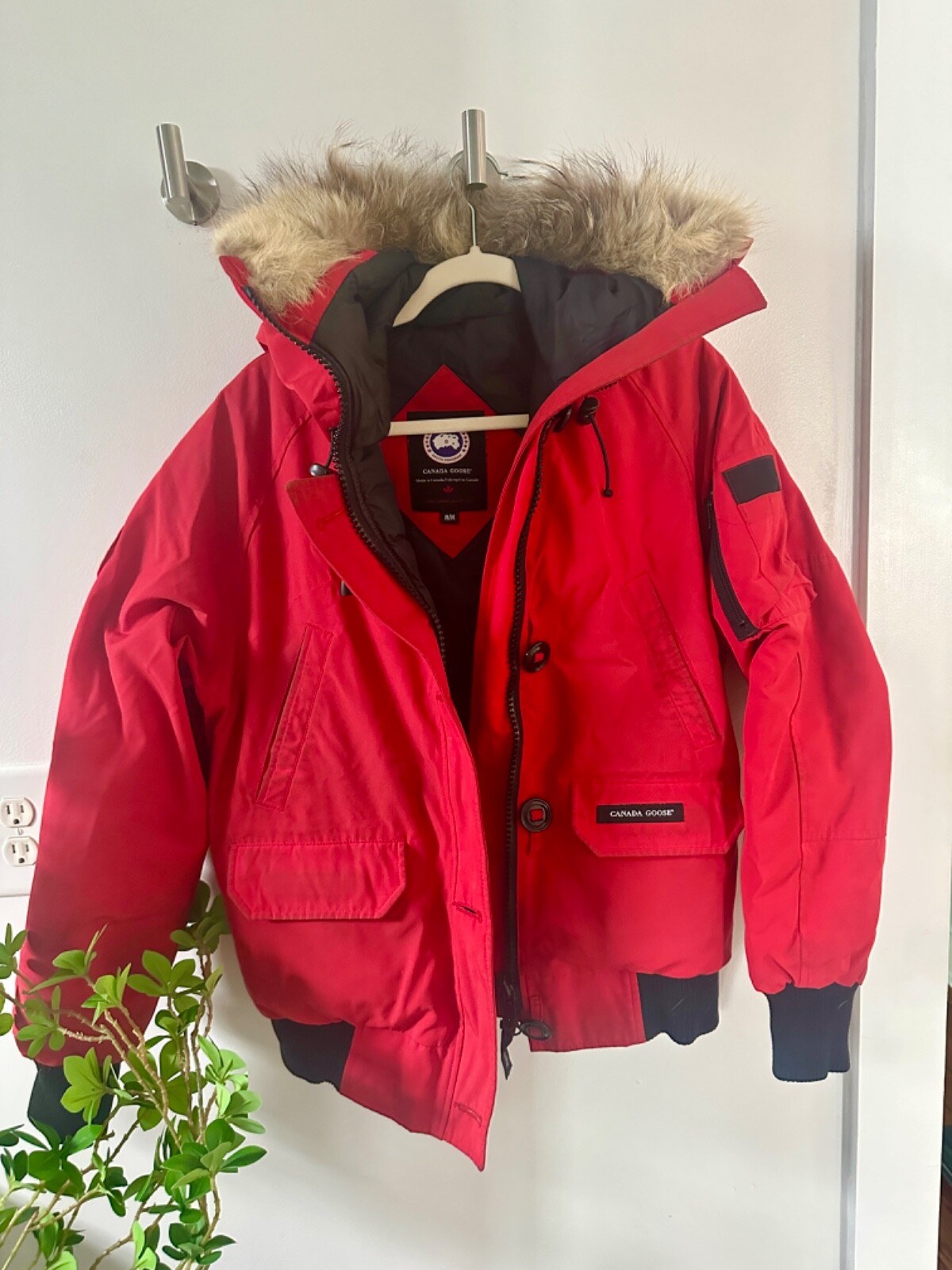 Canada Goose Chiliwack Bomber Ski Winter Jacket Women’s size M ORIG PRICE $1,325
