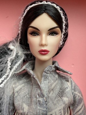 INTEGRITY TOYS FASHION ROYALTY LILITH UNKNOWN SOURCE NU FACE FR DOLL  #100/1500