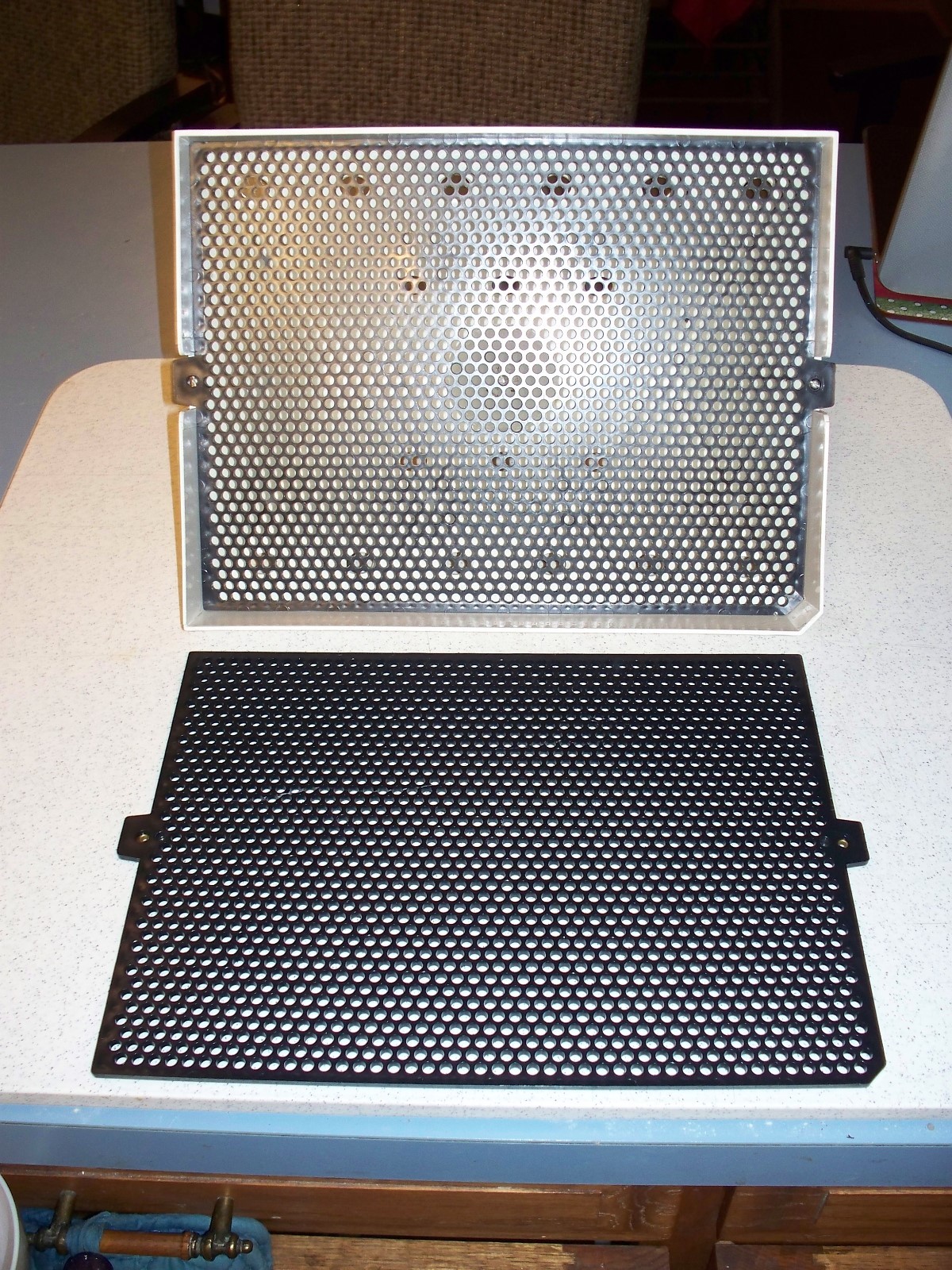 Vintage Lite Brite 1967 Hasbro Color Glow Pegs in Original Box Works