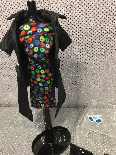 EASTER PARADE VINTAGE REPRODUCTION 1994 BARBIE DOLL OUTFIT  971 DRESS COAT PURSE