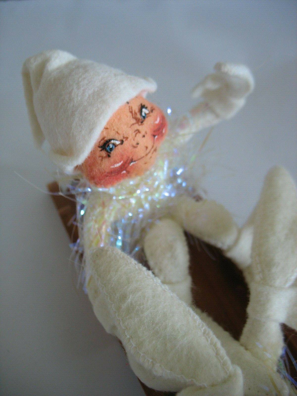 Annalee 2 white sparkly pixies on wood sled 1997 USA Holiday Christmas