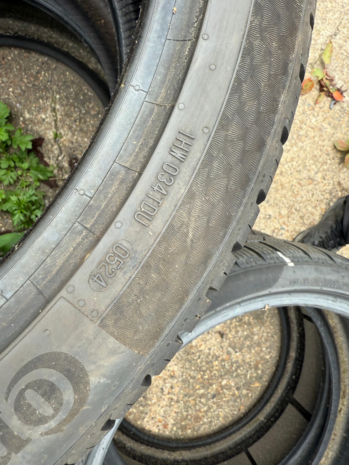 New 255 40 21 Continental, All Season XL EV 102T x1 Single Tyre (F1_tyres) YD130