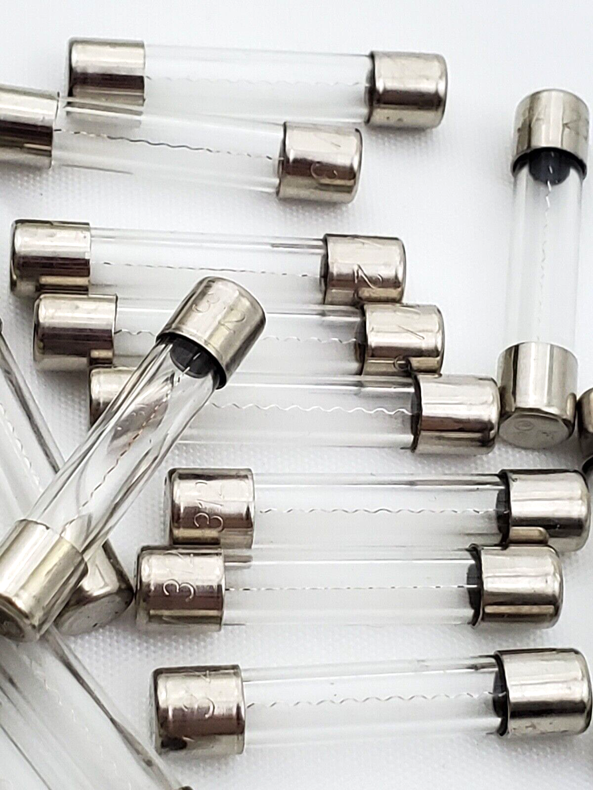 Lot of 20 Littelfuse 3AG 3A 250 Volt 3 Amp Fast Acting 1/4" x 1-1/4" Glass Fuses