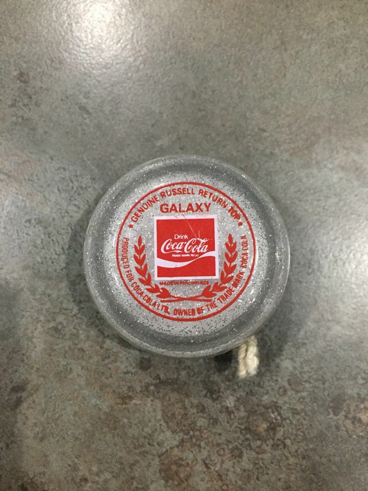 VINTAGE DRINK COKE GALAXY RETURN YOYO EXCELLENT CONDITION FOR AGE