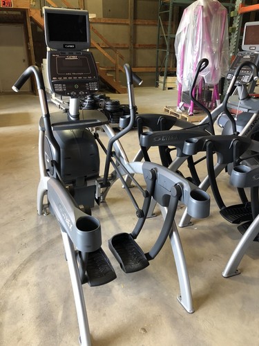 Cybex 750AT Arc Trainer w/TV