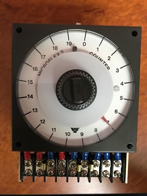 Eagle Signal Microflex Counter HZ42A6A242 Brand New in box