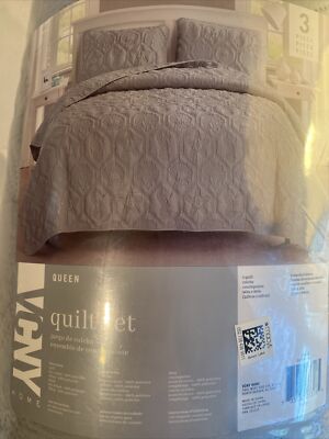 Full/Queen Embossed ''Shore'' Quilt Set Light Grey - VCNY Home