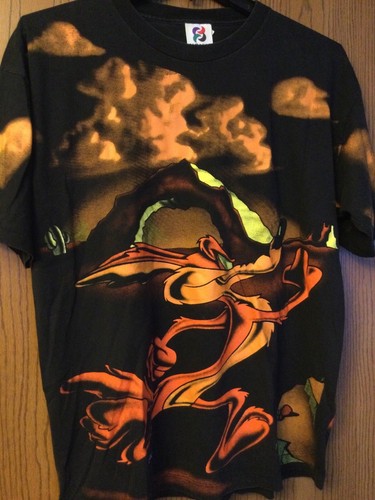 1995 CKパロディT \"WILE E. COYOTE\" Vintage 1995 Wile E. Coyote ACME Roadrunner Looney | Depop