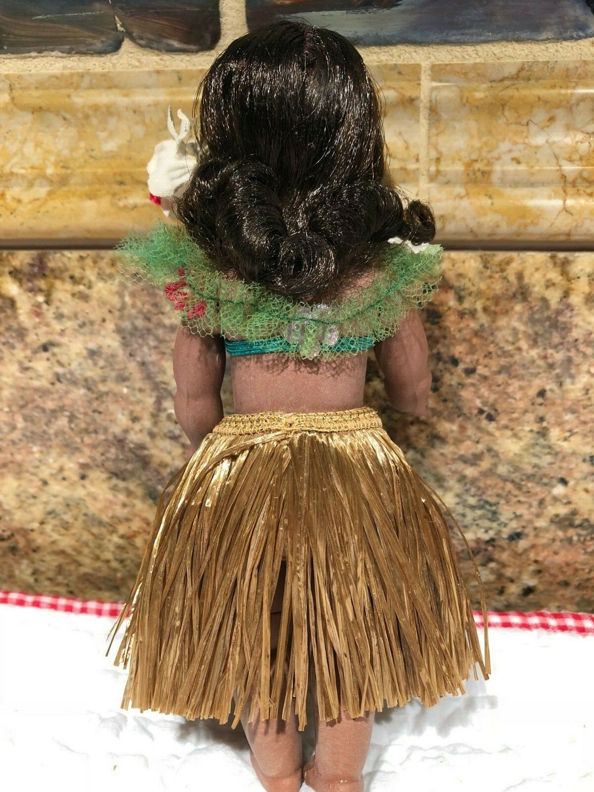 MADAM ALEXANDER 1966  #722  AMERICANA HAWAIIAN   BENT KNEE WALKER  MINT MINT WIT