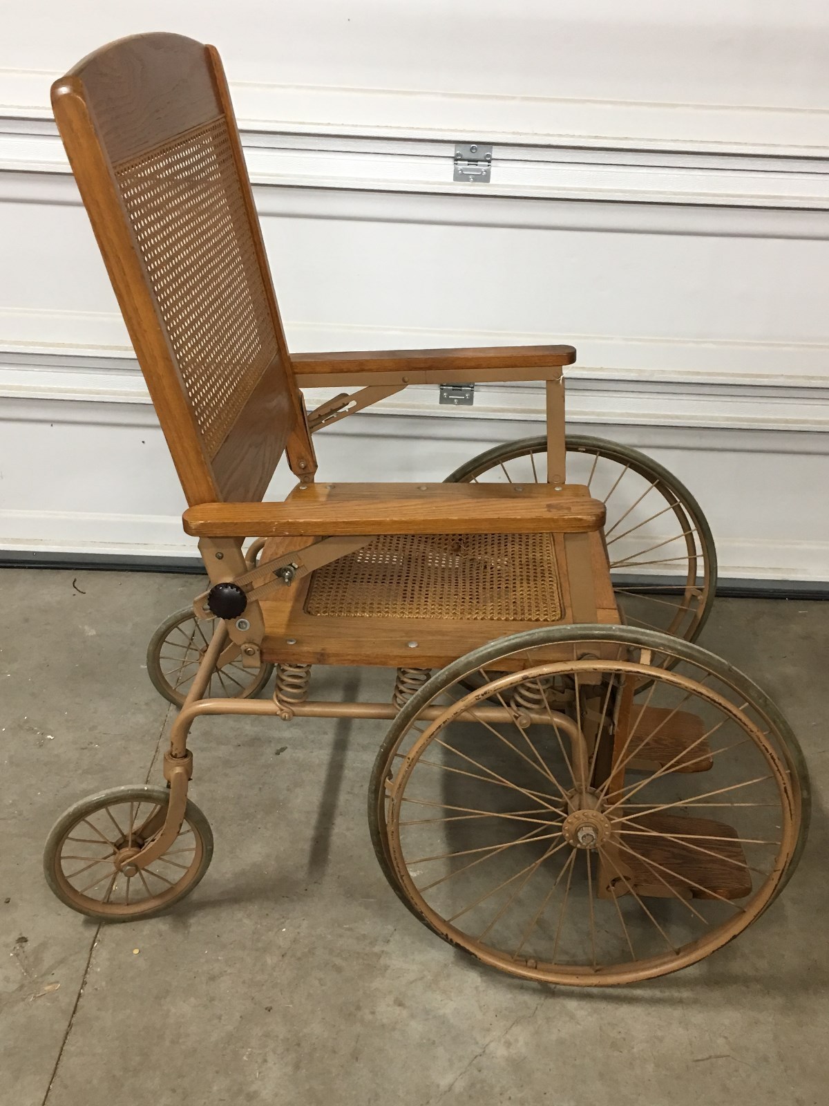 ORIGINAL Antique Vintage WOODEN WICKER WHEELCHAIR Arrow 4 wheeled Erie Penn OLD