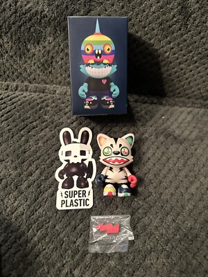 Superplastic Janky Series 4 ELECTROKITTY 3.5'' Mini Vinyl Art Figure