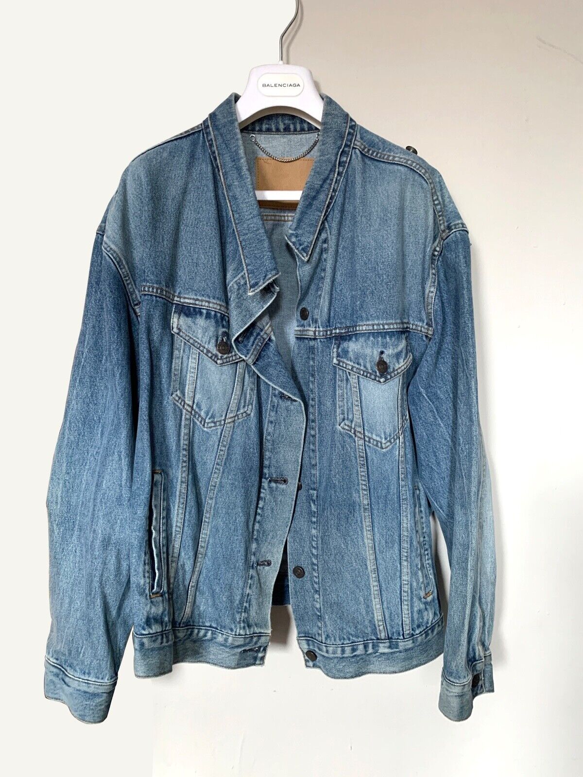 BALENCIAGA Pulled Asymmetric Denim Jacket sz 36 AW17 | eBay BALENCIAGA Pulled Asymmetric Denim Jacket sz 36 AW17 | eBay