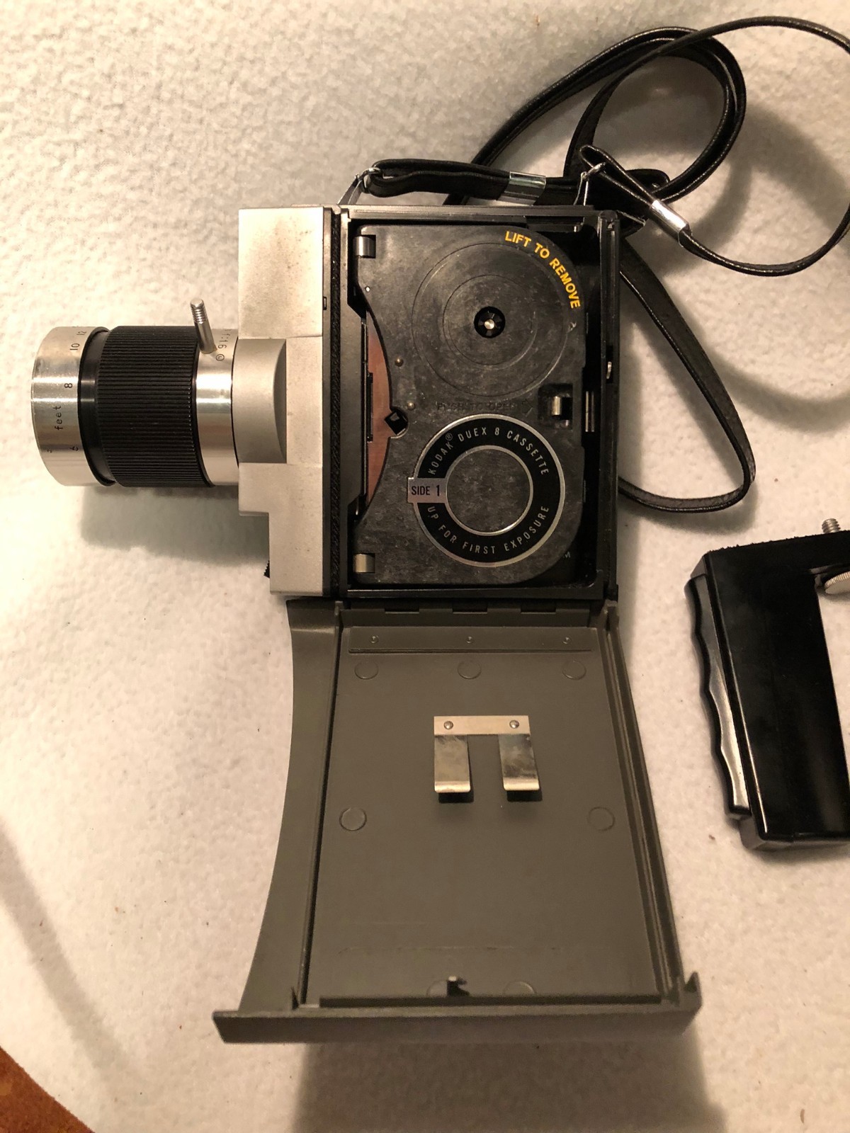 VTG Kodak Electric 8 Automatic Early Movie Camera With Carry Case