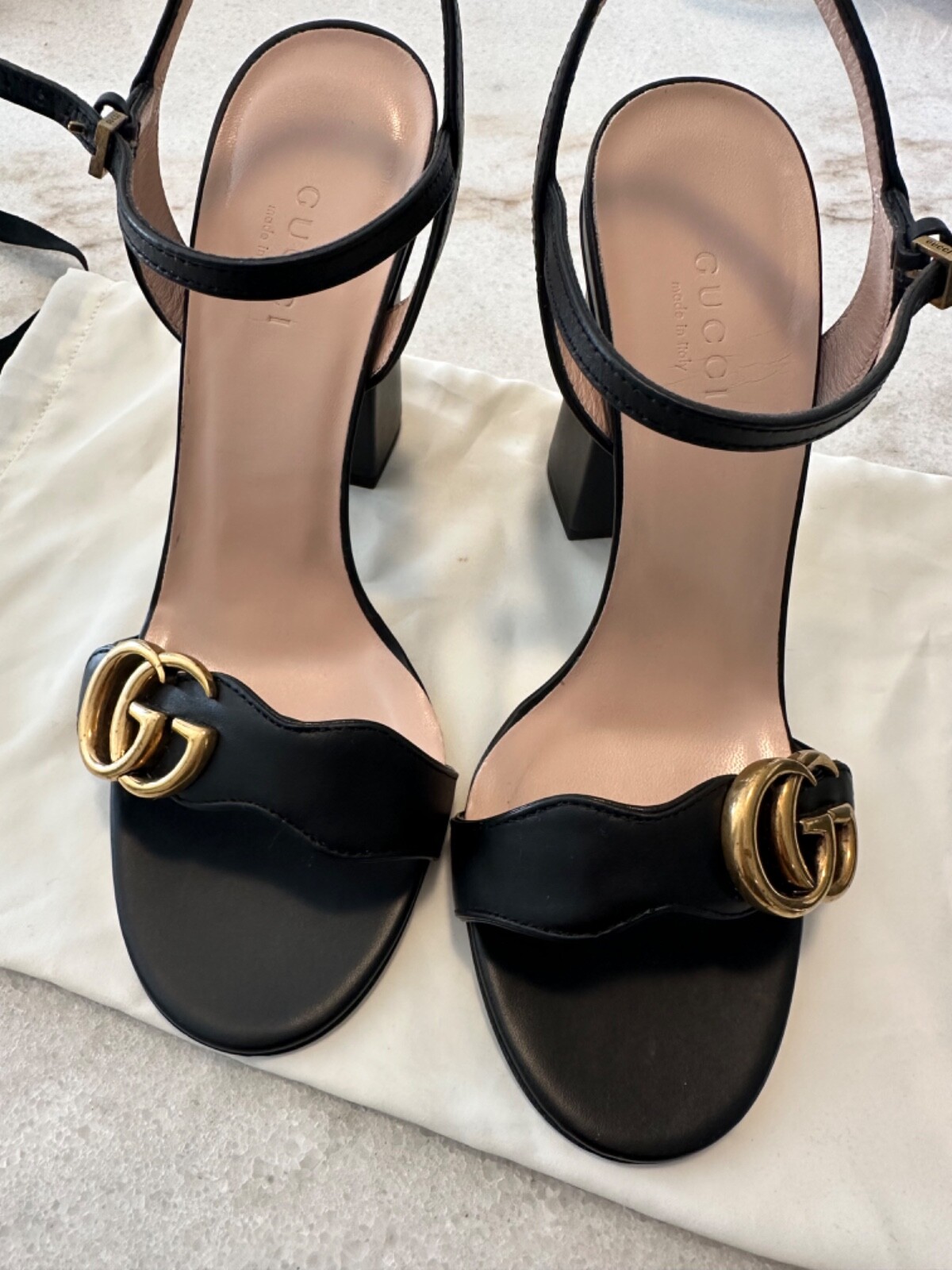 ⭐️GUCCI ブラック エナメル パンプス　39 26センチ ⭐️GUCCI ブラック エナメル パンプス 39 26センチ - メルカリ