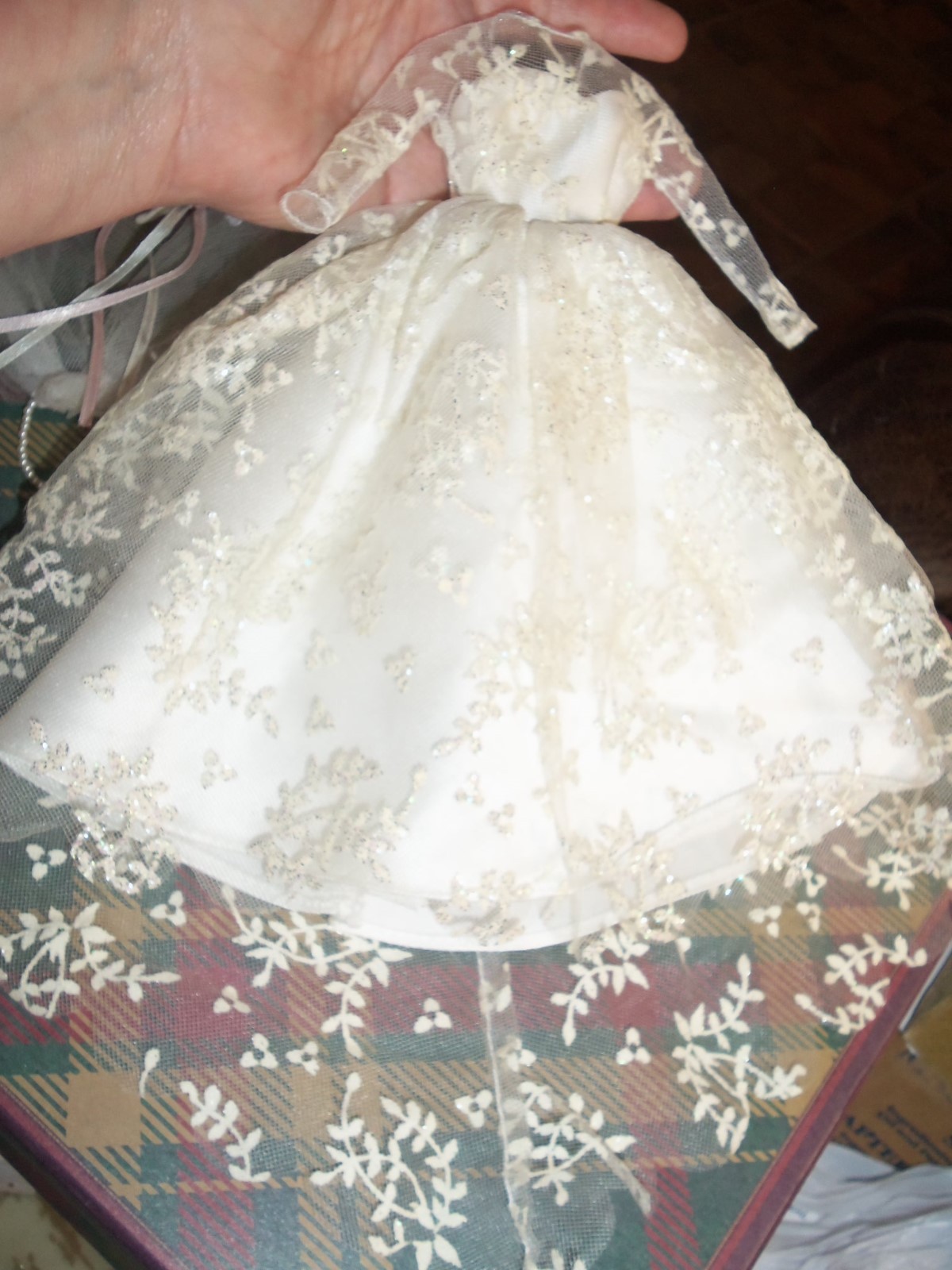 Barbie 1996 - Reproduction Of *1961 WEDDING DAY Bride 17120 Ensemble