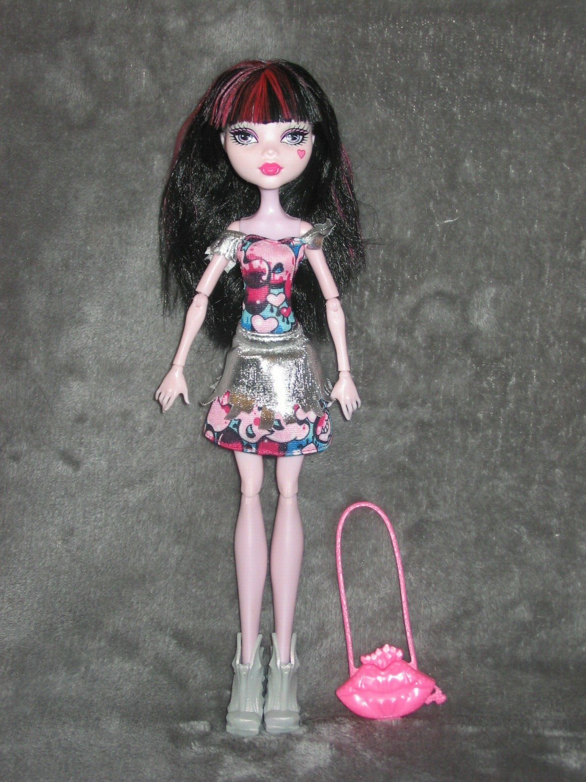 boo york draculaura doll