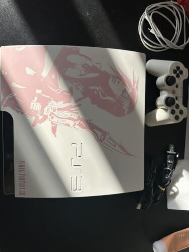 PlayStation 3 250GB FINAL FANTASY XIII LIGHTNING EDITION PlayStation 3 250GB FINAL FANTASY XIII LIGHTNING EDITION