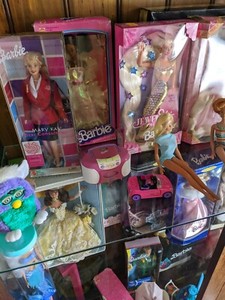 Wanted to buy bulk lot of Barbies in boxes 1970s - 1990s | Collectables