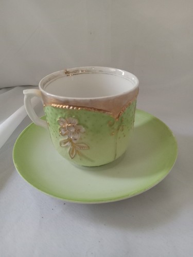 Cup/saucer Mint Green Raised Gold Flower & Dot Larger Cup Concave Saucer