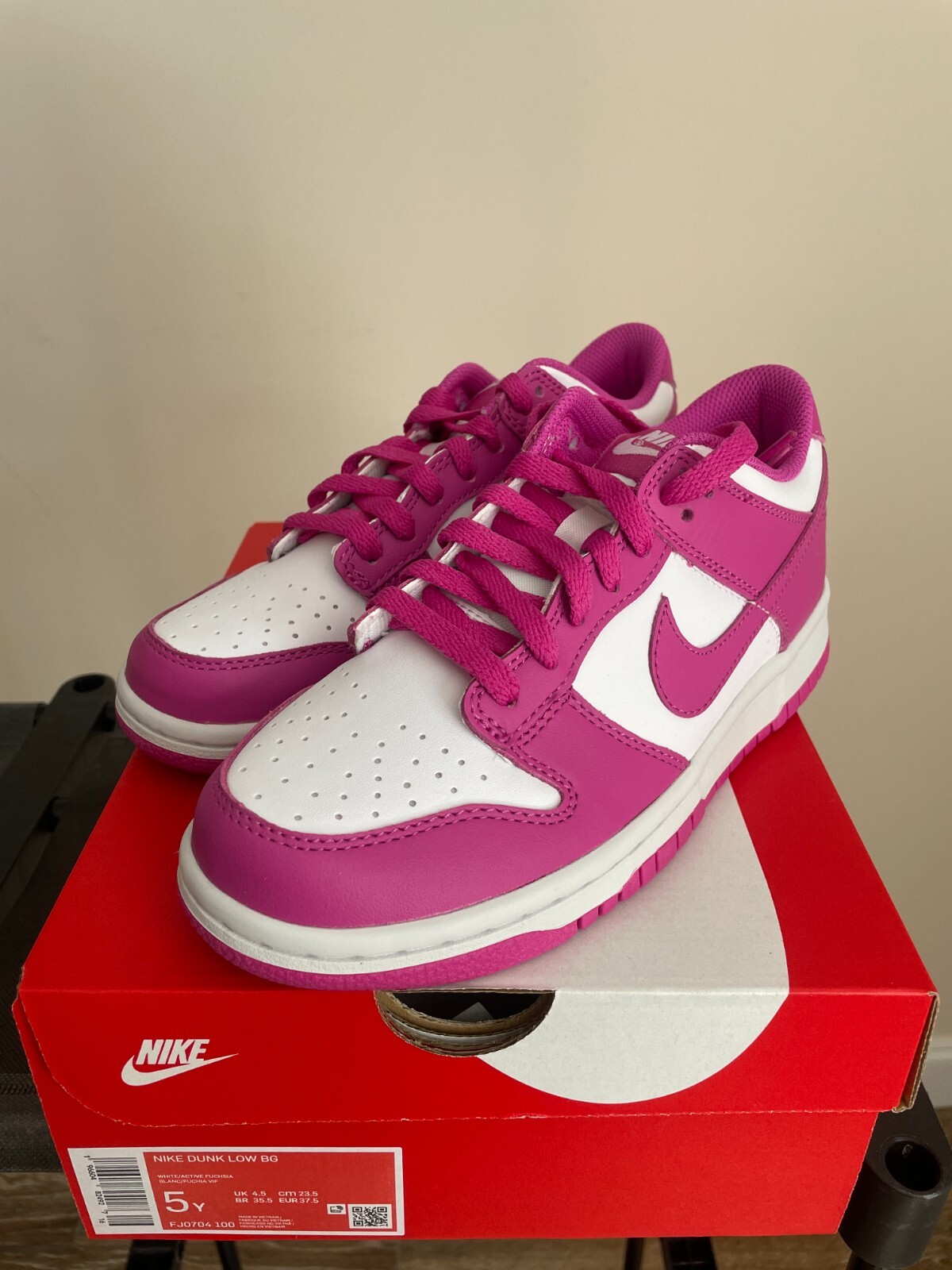 Nike Dunk Low Active Fuchsia GS 5y / 6.5 Women FJ0704-100 Nike Dunk Low Active Fuchsia GS 5y / 6.5 Women FJ0704-100