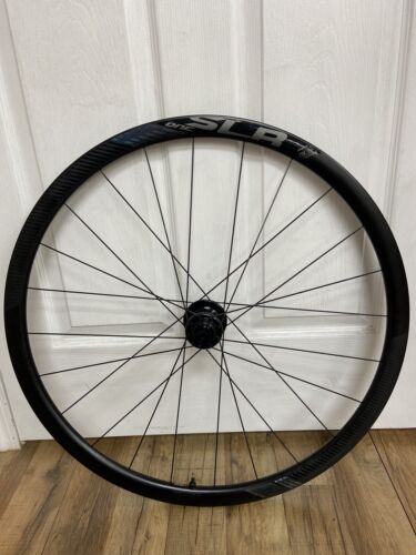 2018 Preowned Giant SLR 1 30mm Carbon Climbing C/L DISC Rear 2018 Preowned Giant SLR 1 30mm Carbon Climbing C/L DISC Rear