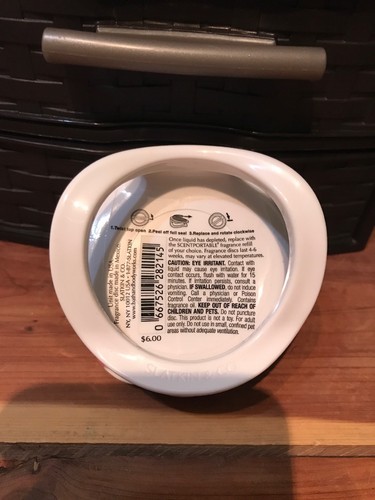Bath Body Works SCENTPORTABLE Visor Clip Holder & Caribbean Salsa Disc