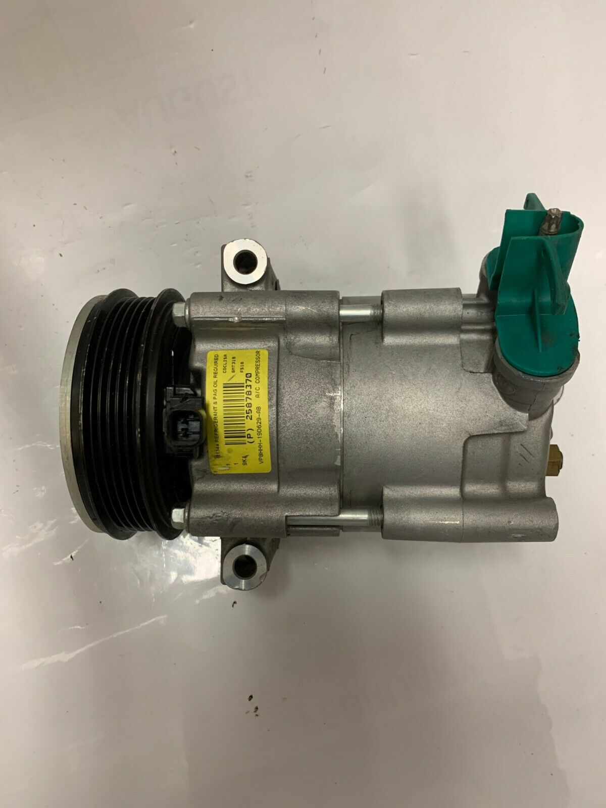 New NOS Halla Compressor FS18 VP8HHH-19D629-AB 5GR 12V New NOS Halla Compressor FS18 VP8HHH-19D629-AB 5GR 12V