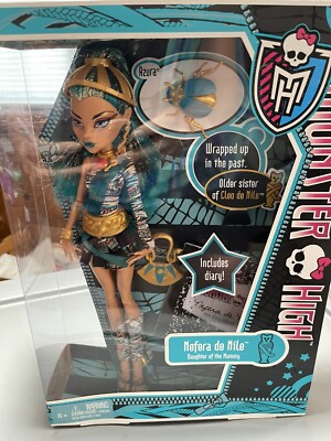Monster High Doll Nefera De Nile 2011 MIB Retired