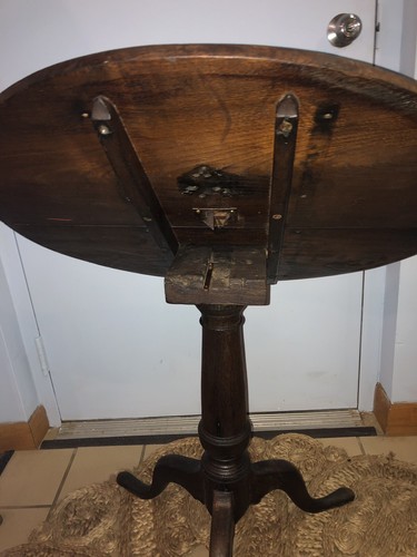 18th C Primitive Tilt Top Table