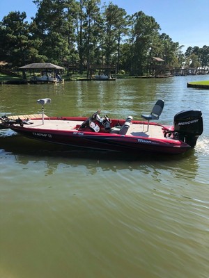 2006 Triton Bass Boat TR196DC Dual Console 200HP Mercury Optimax w/Extras