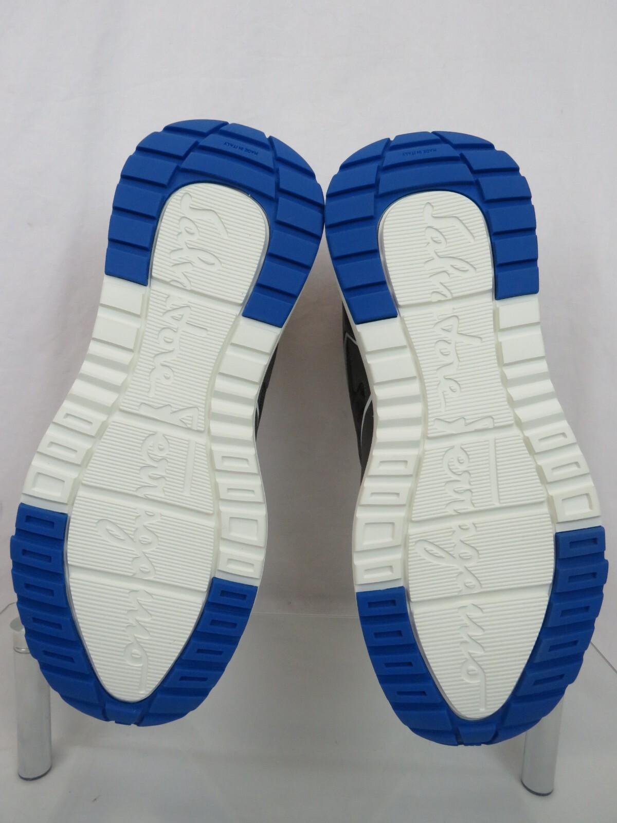 FERRAGAMO $795 FERRAGAMO THUNDERNOW GRAY BLUE WHITE LEATHER GANCINI SNEAKERS 9 ITALY