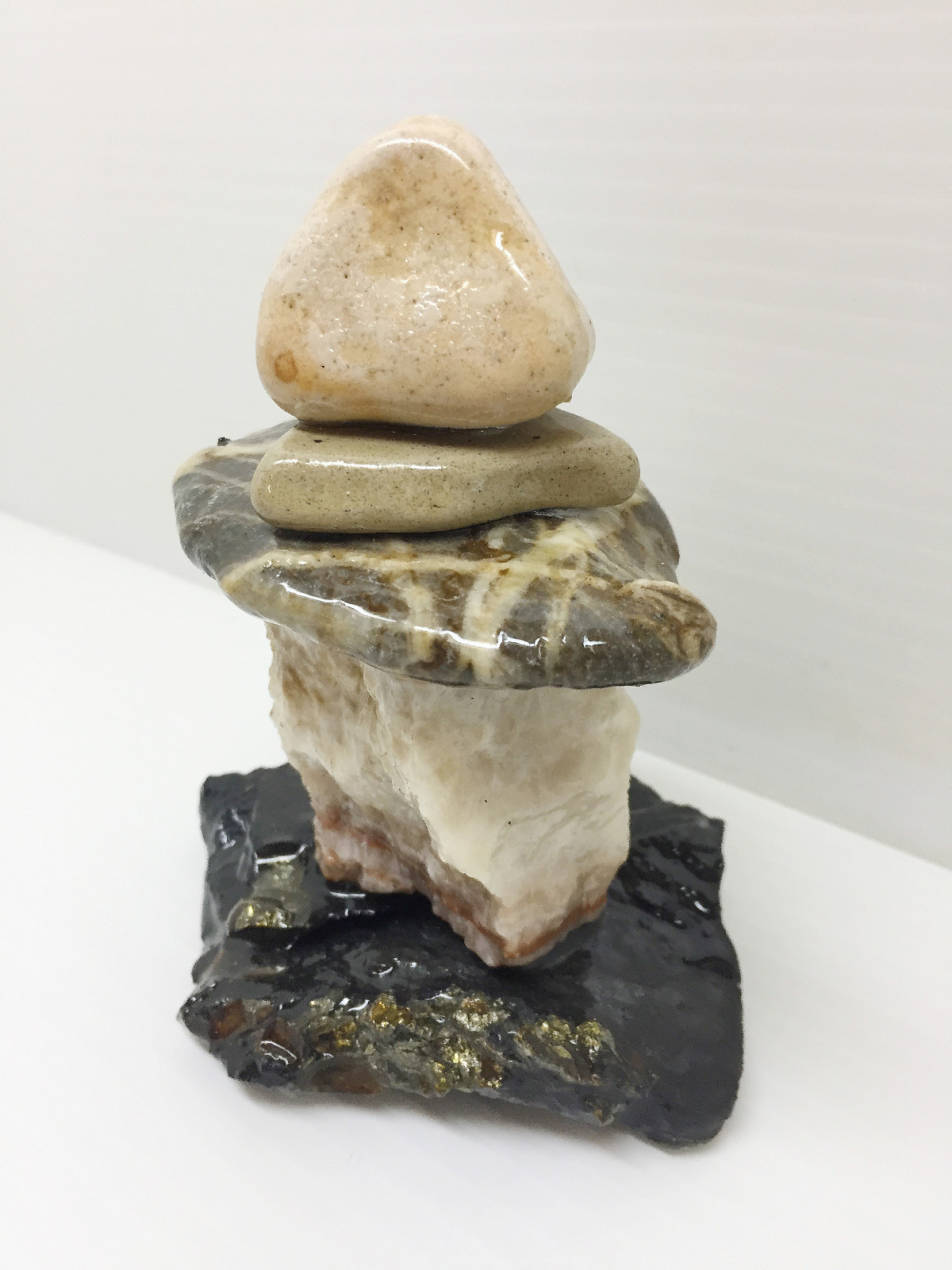 Inuit Art Stone INUKSHUK Authentic Canadian Native Autochton Art 4¨ X 5