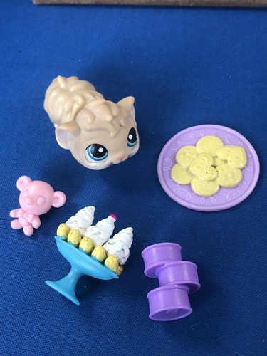 Lot Of 4 Littlest Pet Shop Mice Guinea Pig LPS Accessories Mouse Bed Litter Box