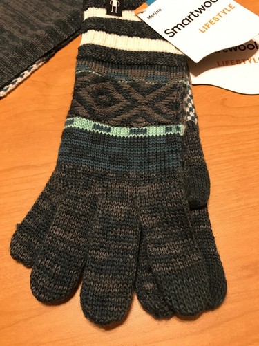 SmartWool Women's Dazzling Wonderland Infinity Scarf And Gloves Lochness Heather