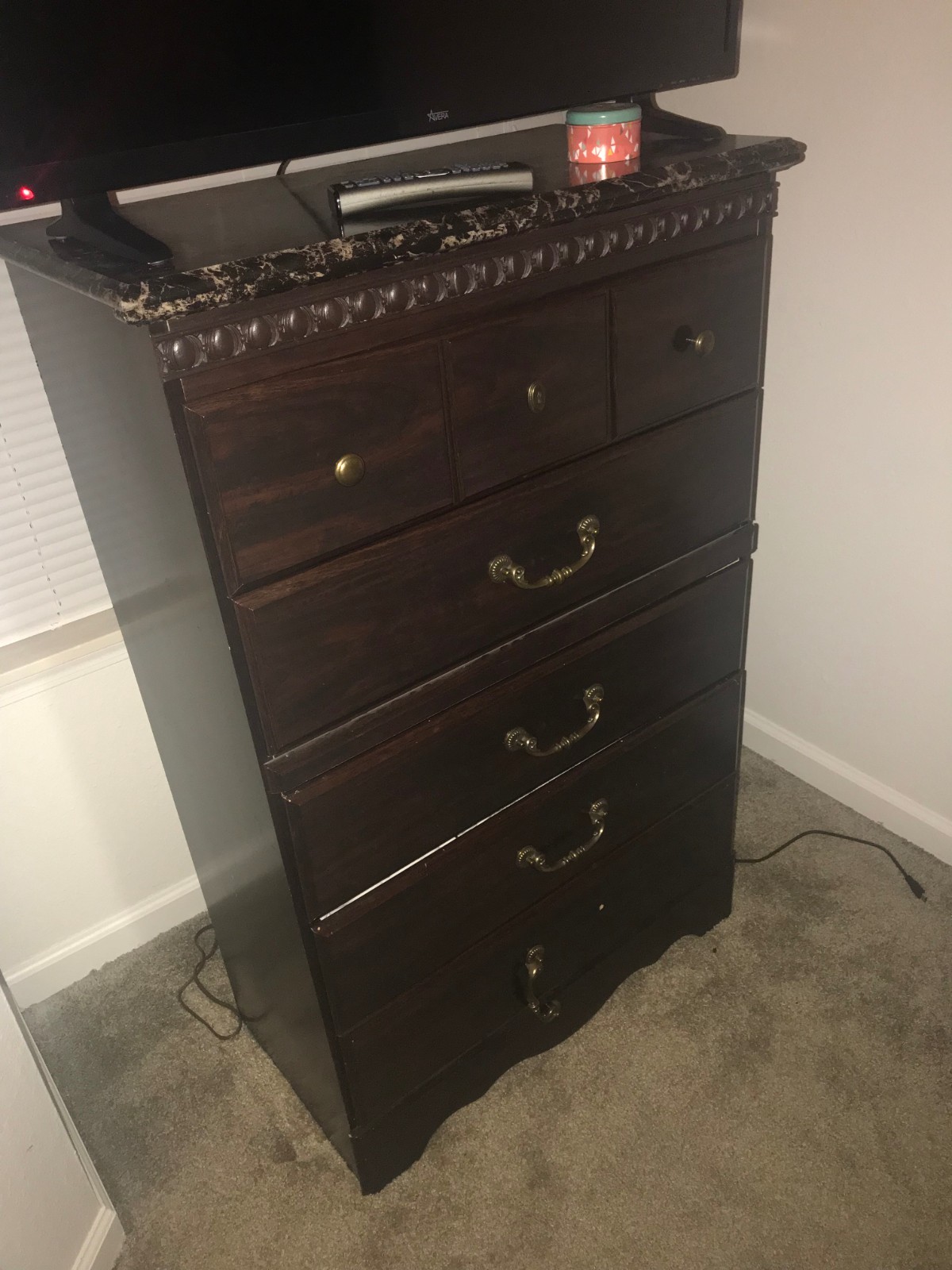 5 PIECE BEDROOM QUEEN/KING SET $1000