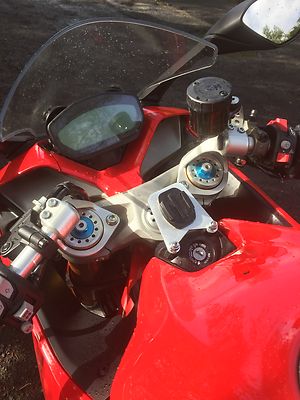 Ducati 939 950 Supersport phone sat nav traffic camera mounting