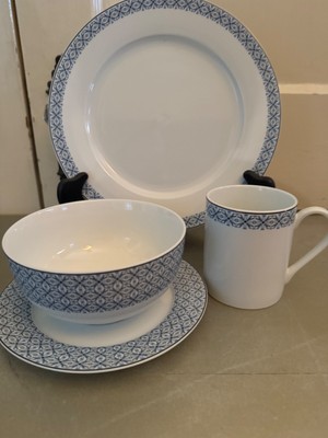 Spode Mallorca-Dinnerwear 31 Pieces-Blue/Black/White Geometric Design