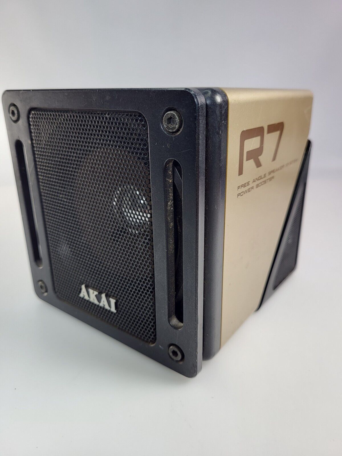 Vintage 80s AKAI R7 Free Angle Active Speakers - Power Vintage 80s AKAI R7 Free Angle Active Speakers - Power