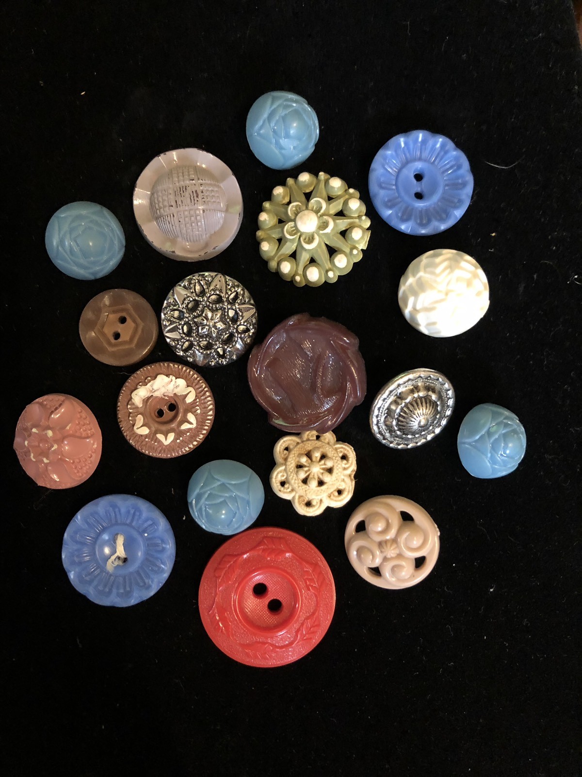 Rare Antique Buttons, Lot Of 18, Flowering