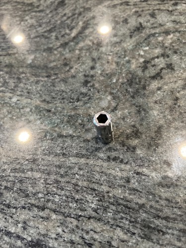 ロッド user_b88b47ce Stainless Steel Bleed Nipple M8x(1.25mm) Front Brake Caliper | Pro