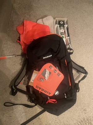 Mammut Light 30L avalanche backpack with removable 3.0 airbag, with cartridge